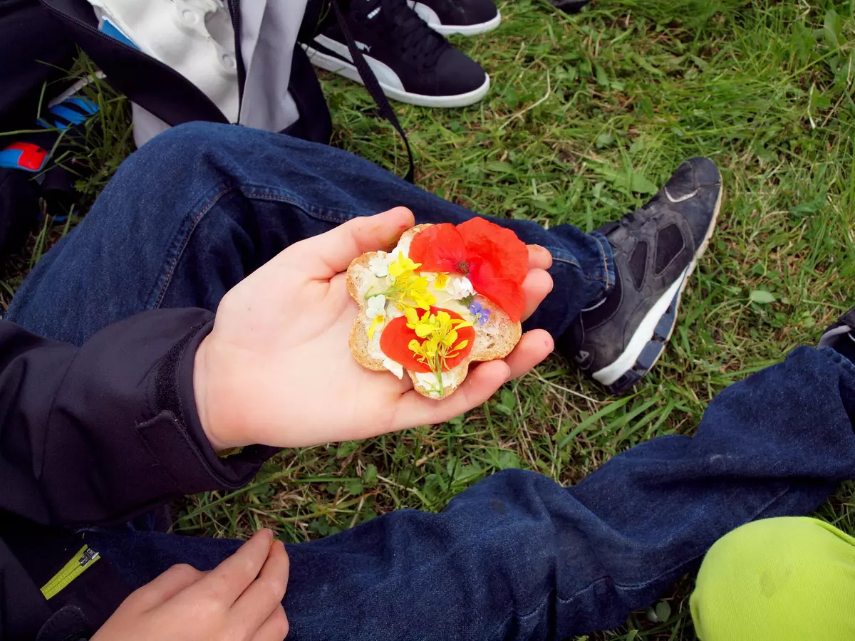 Kräuterbrot in Blumenform